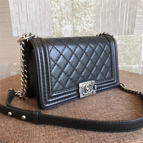 chanel flap bag or chanel boy bag|chanel le boy bag yupoo.